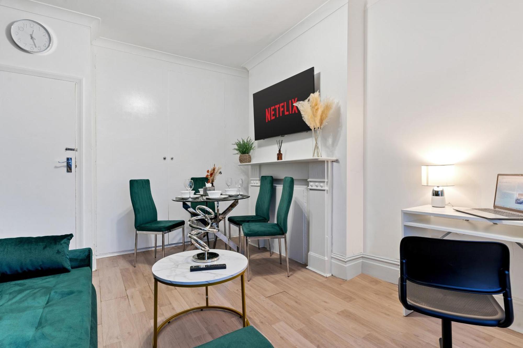 Stylish 2 Bed Apartment Near Central 런던 외부 사진
